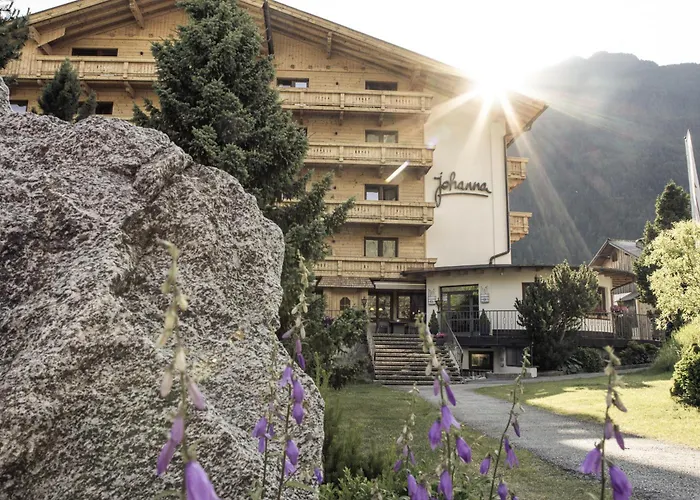 Hotel Johanna Mitten Im Oetztal