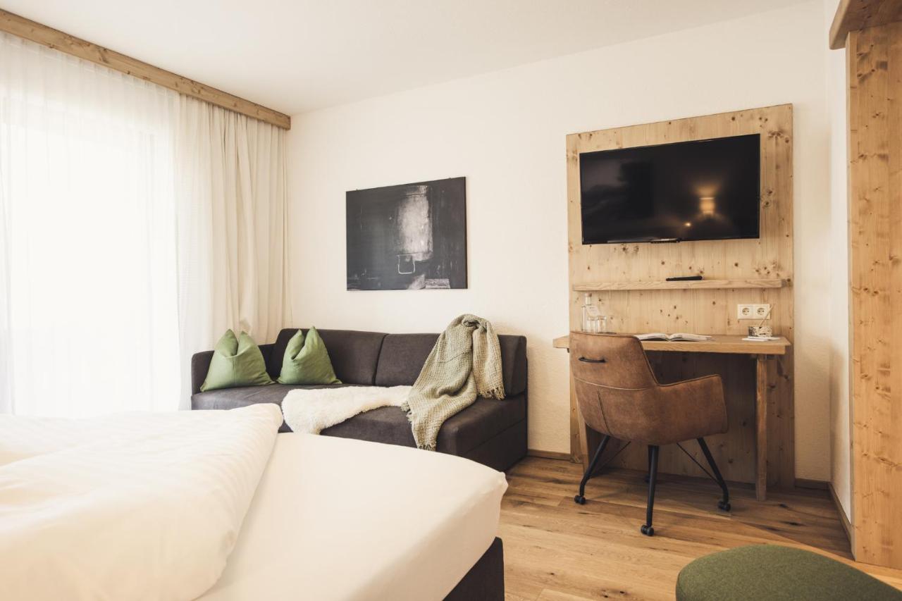Hotel Johanna Mitten Im Oetztal