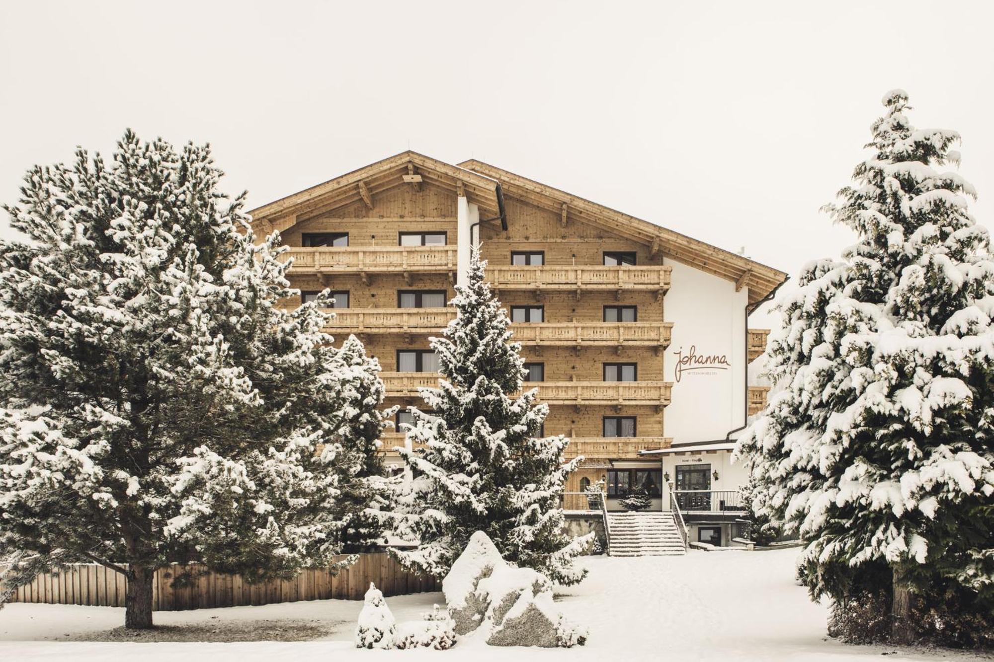 Hotel Johanna Mitten Im Oetztal